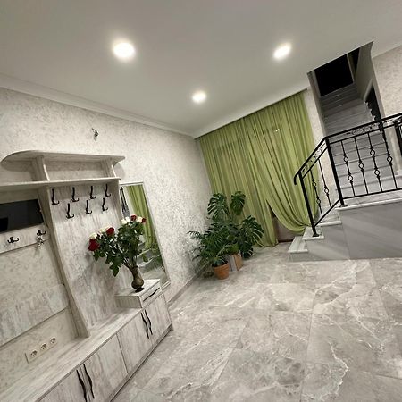 Three Palms Guest House Tbilisi Eksteriør billede