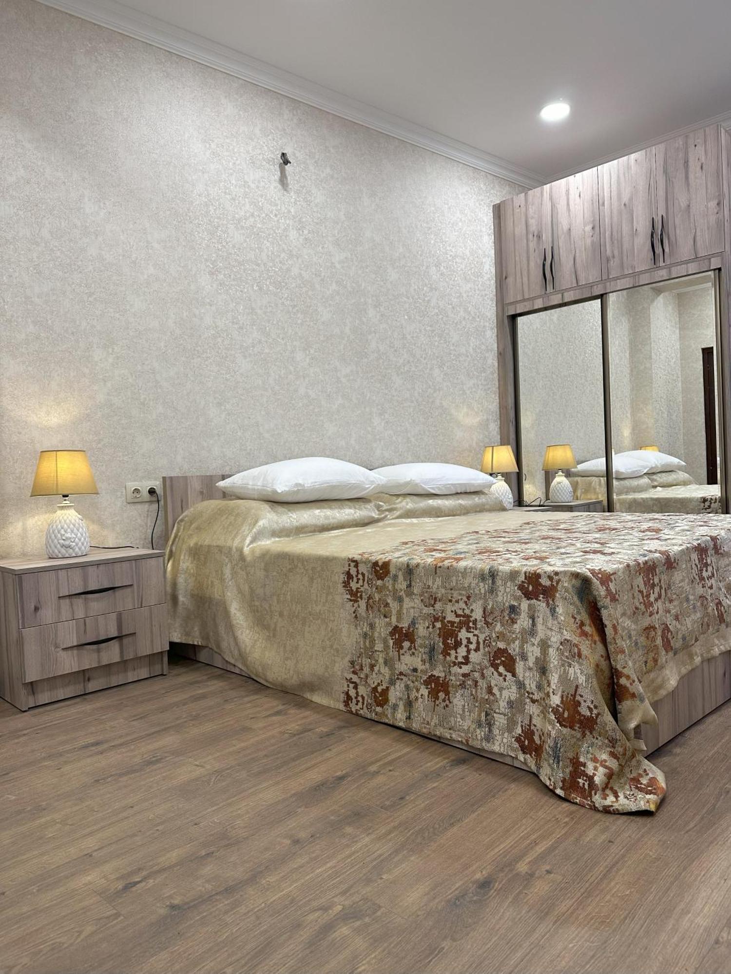 Three Palms Guest House Tbilisi Eksteriør billede