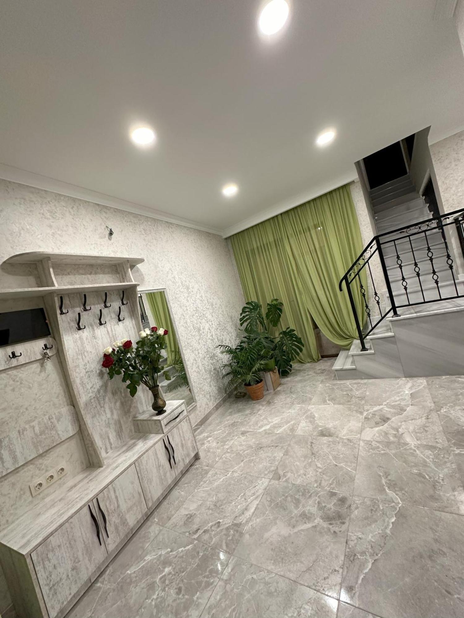 Three Palms Guest House Tbilisi Eksteriør billede