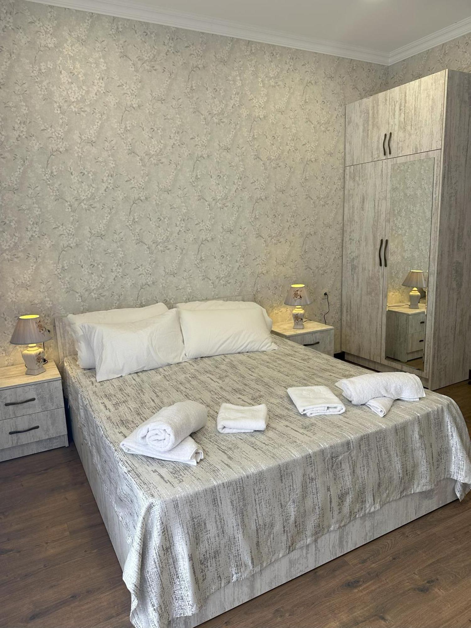 Three Palms Guest House Tbilisi Eksteriør billede
